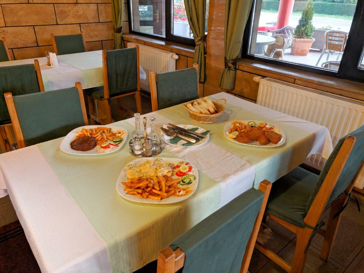 Motel Stecak Jajce Luaran gambar